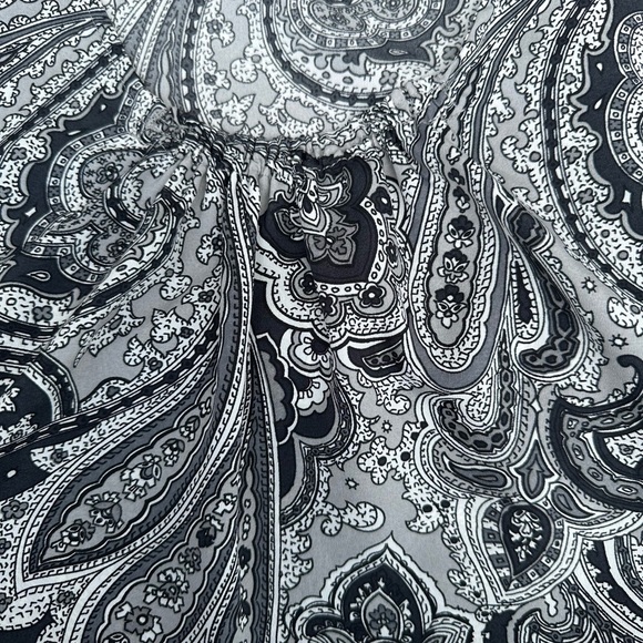 NY&Co Paisley Print Women's Top - Picture 5 of 5